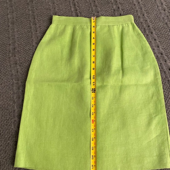 Vintage, 2-piece Linen Suit by Moon Light - Picture 3 of 11